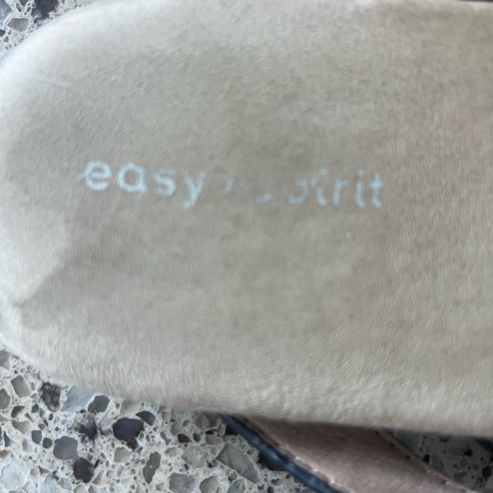 Womens shoes